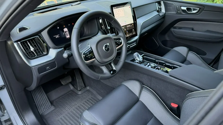 VOLVO XC60 -