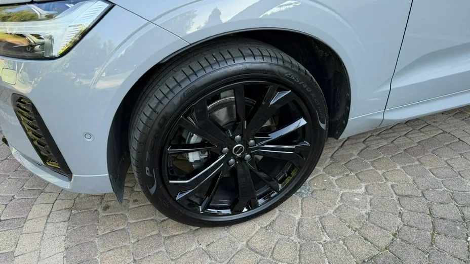 VOLVO XC60 -