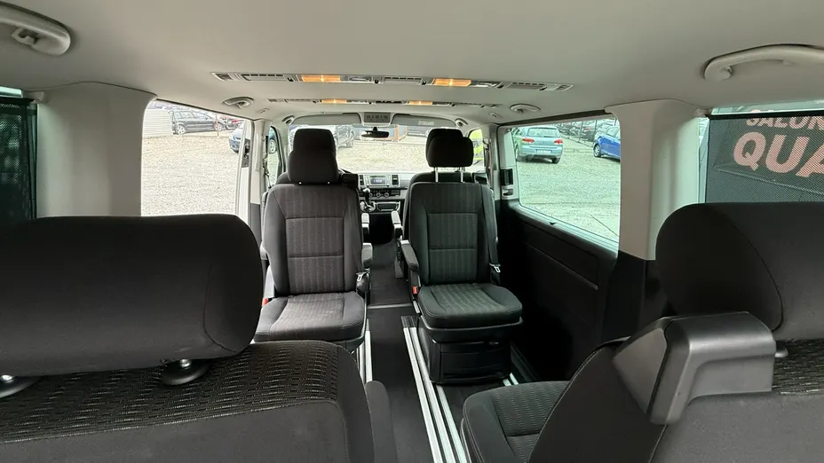 VOLKSWAGEN Multivan -