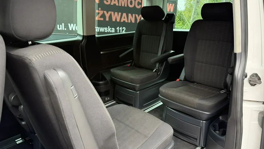 VOLKSWAGEN Multivan -