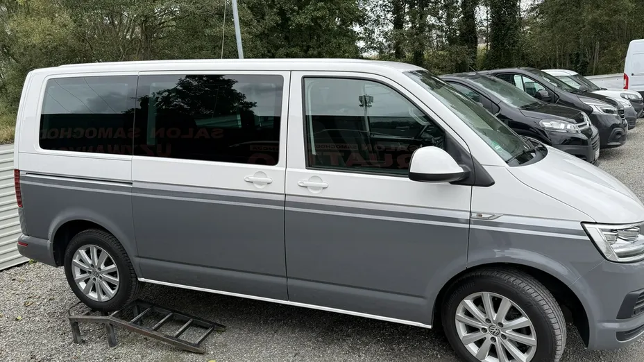 VOLKSWAGEN Multivan -