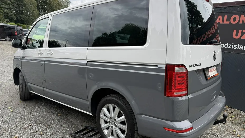 VOLKSWAGEN Multivan -