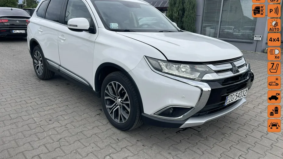 MITSUBISHI Outlander -