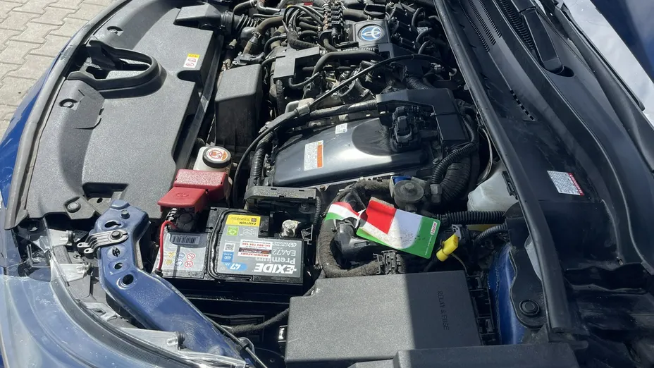 TOYOTA Corolla -