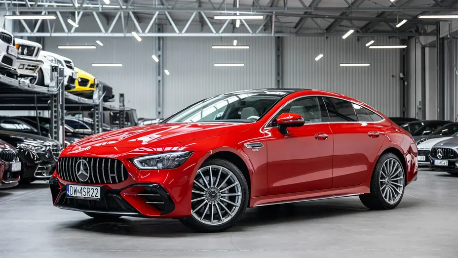 MERCEDES-BENZ AMG GT -