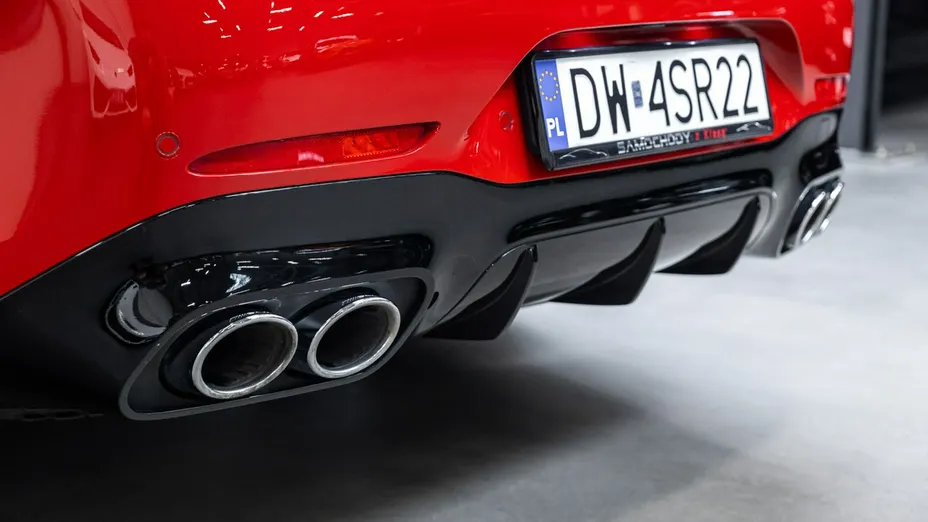 MERCEDES-BENZ AMG GT -