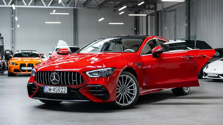 MERCEDES-BENZ AMG GT -