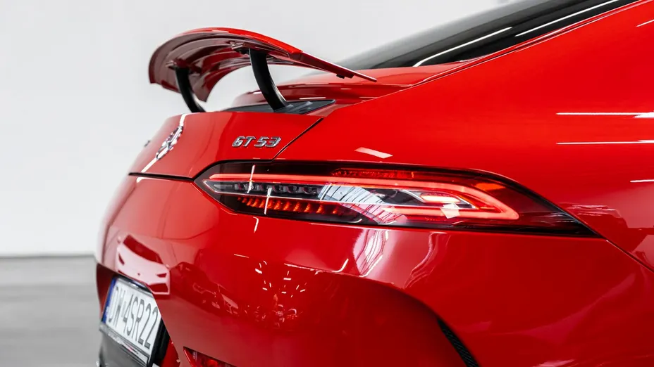 MERCEDES-BENZ AMG GT -