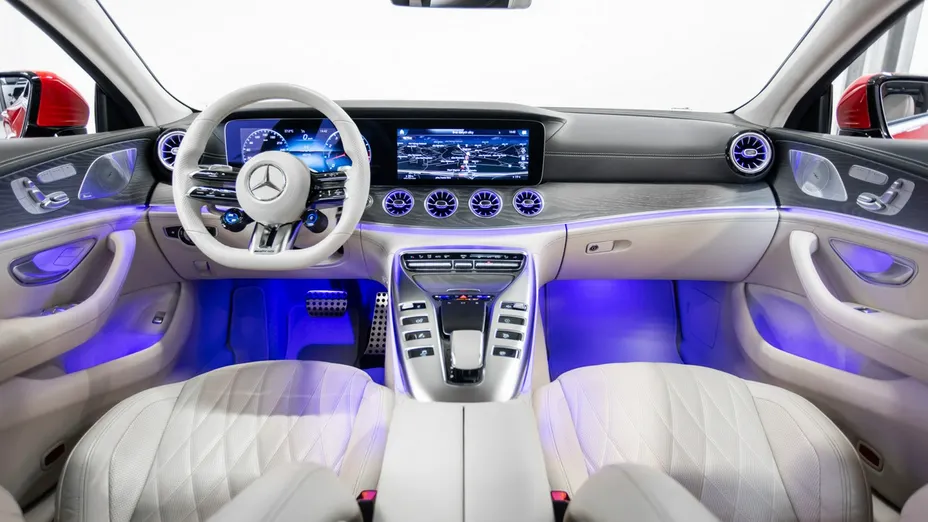 MERCEDES-BENZ AMG GT -
