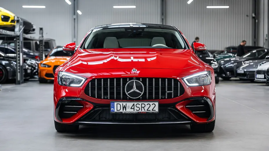 MERCEDES-BENZ AMG GT -