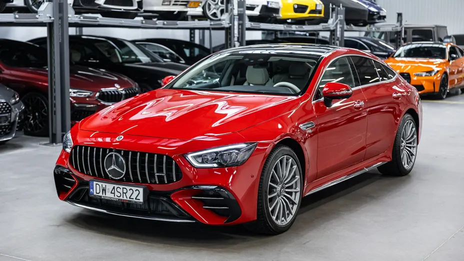 MERCEDES-BENZ AMG GT -
