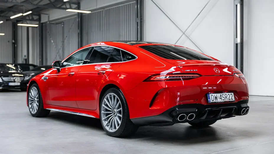 MERCEDES-BENZ AMG GT -