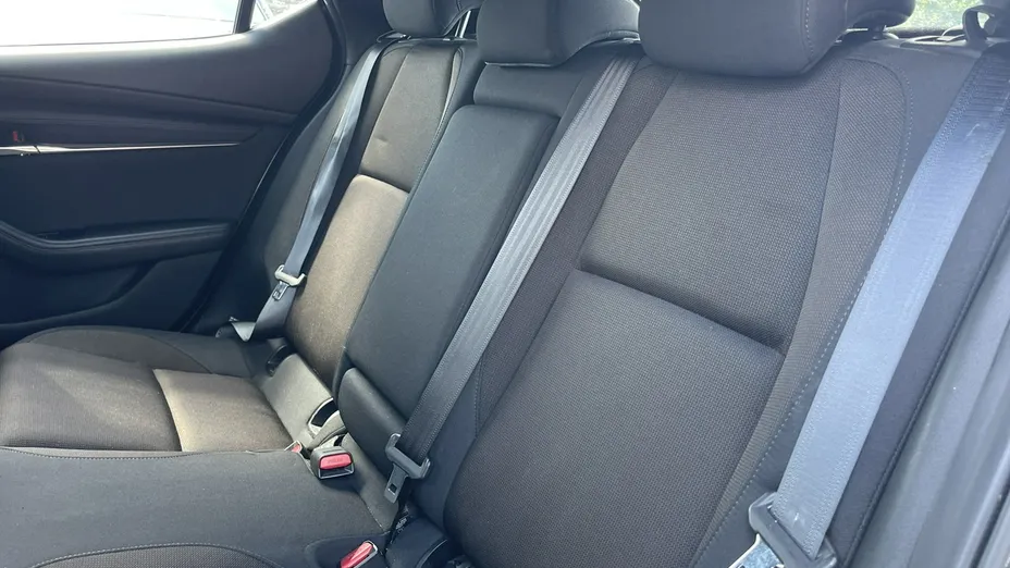 MAZDA 3 -