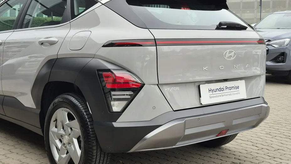 HYUNDAI Kona -
