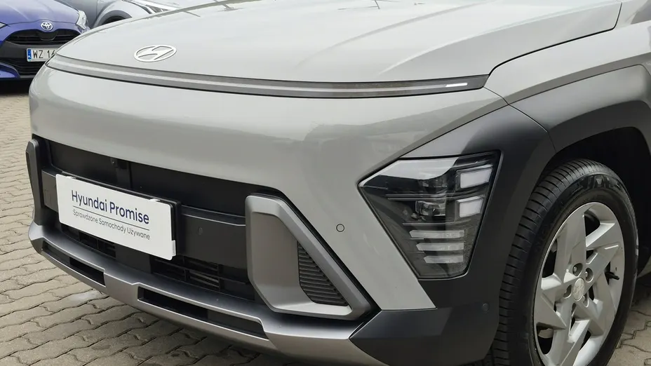 HYUNDAI Kona -
