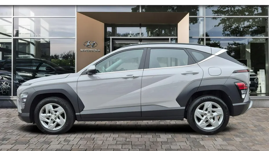 HYUNDAI Kona -