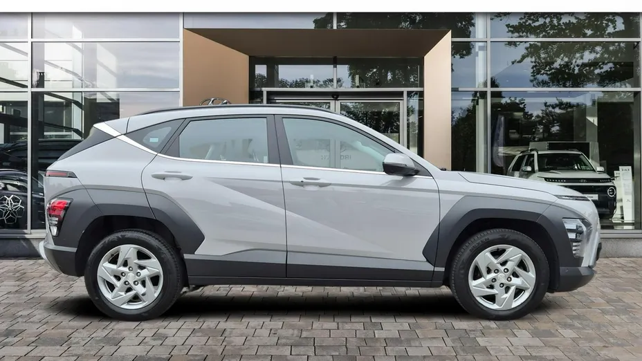 HYUNDAI Kona -