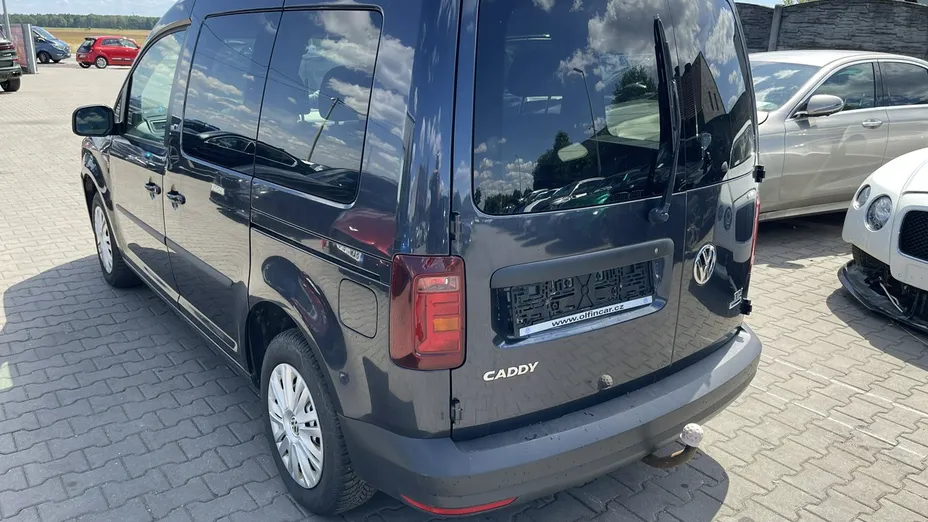 VOLKSWAGEN Caddy -