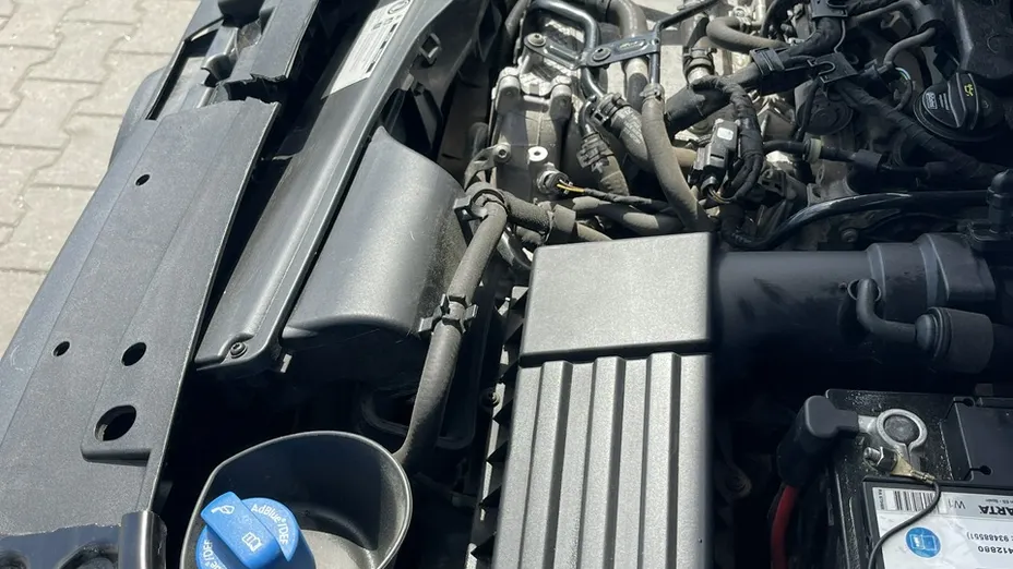VOLKSWAGEN Caddy -