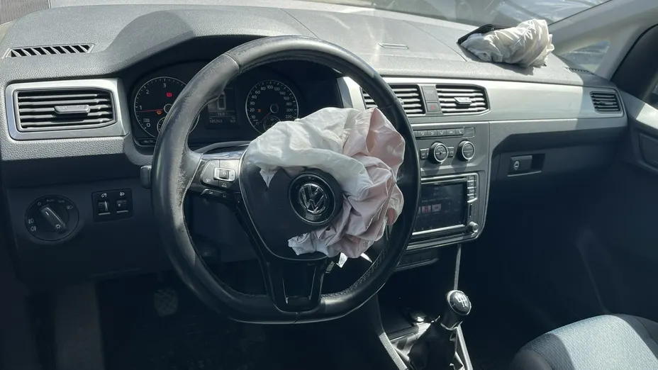 VOLKSWAGEN Caddy -
