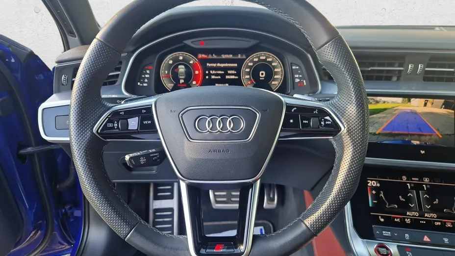 AUDI S6 -