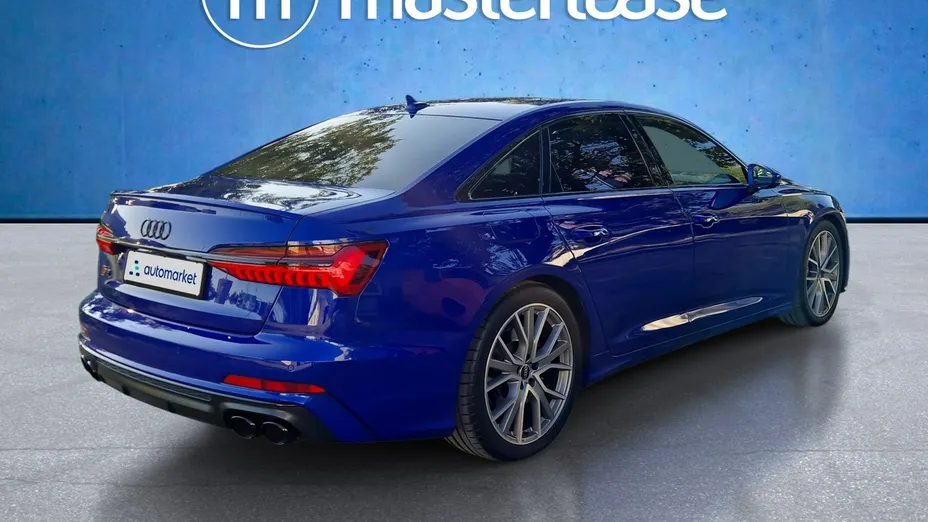 AUDI S6 -