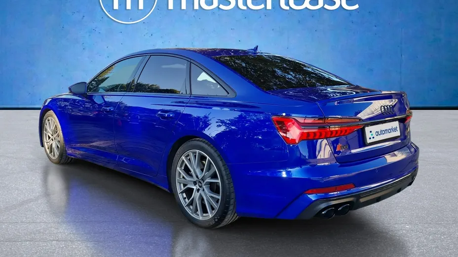 AUDI S6 -