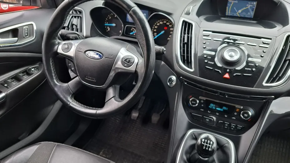 FORD Kuga -