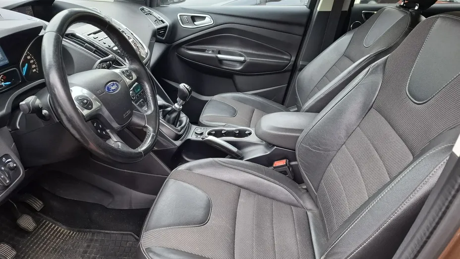 FORD Kuga -