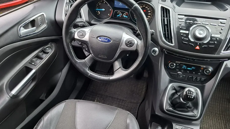 FORD Kuga -
