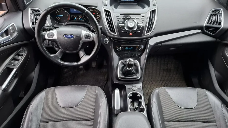 FORD Kuga -