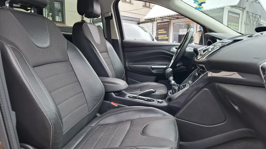 FORD Kuga -