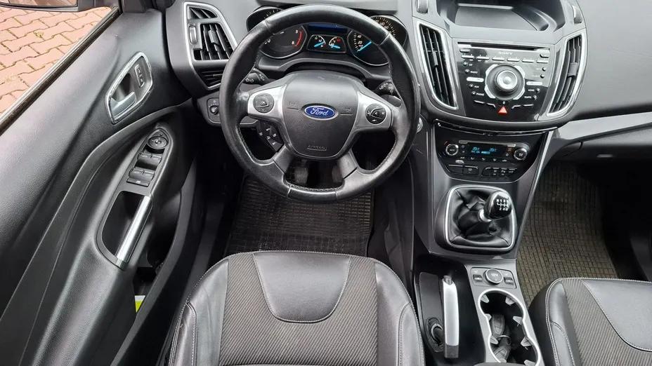 FORD Kuga -