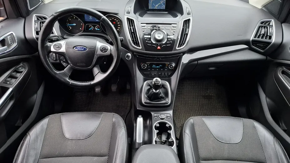 FORD Kuga -