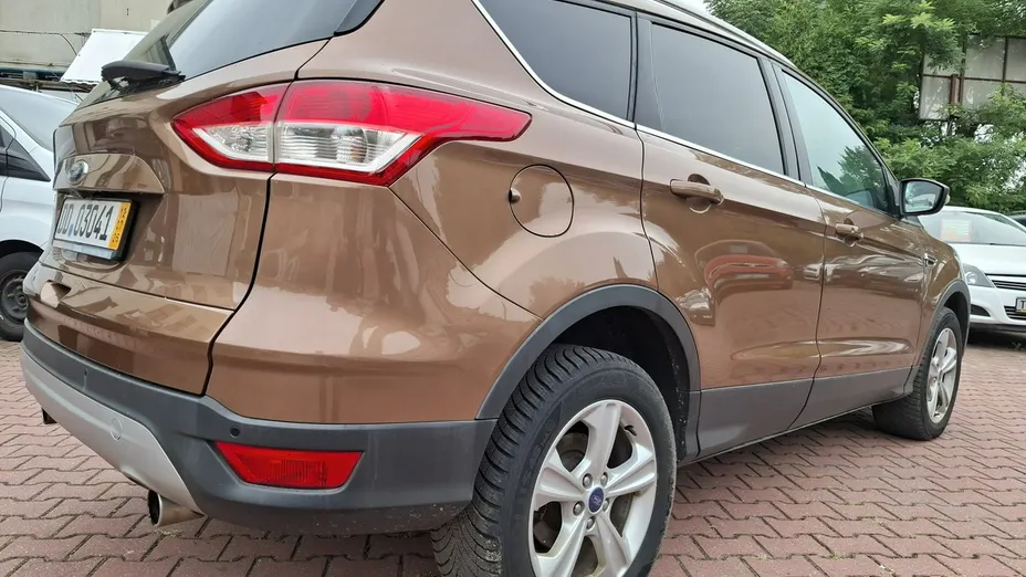 FORD Kuga -
