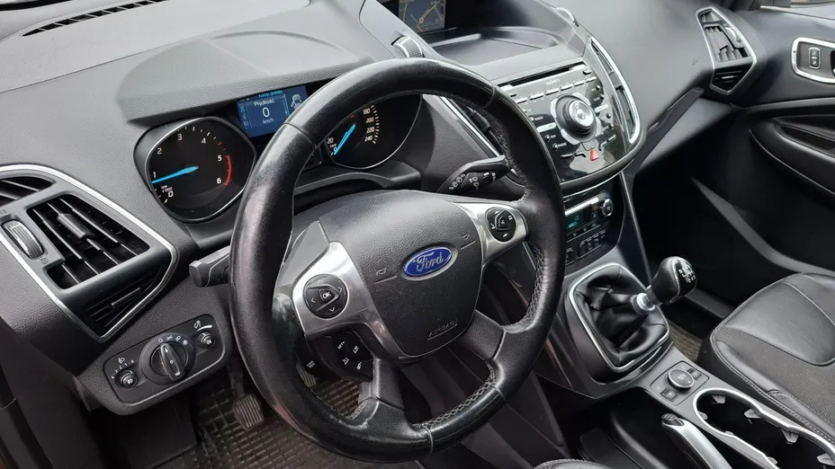 FORD Kuga -