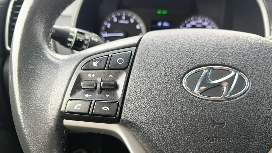HYUNDAI Tucson -