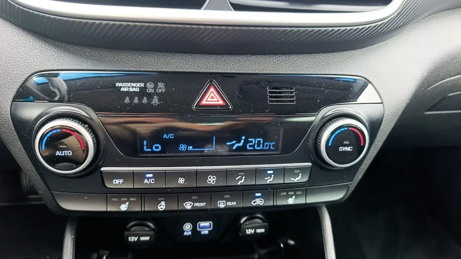 HYUNDAI Tucson -