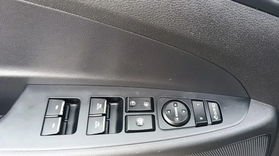 HYUNDAI Tucson -