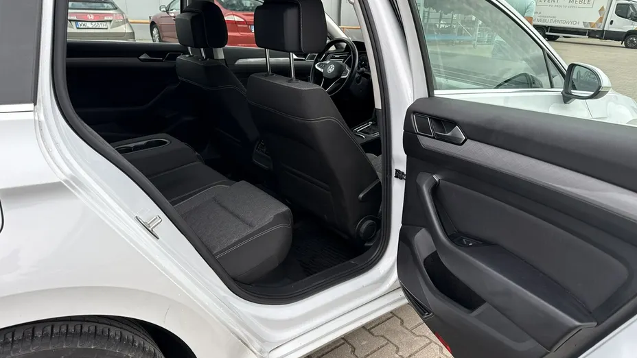 VOLKSWAGEN Passat -