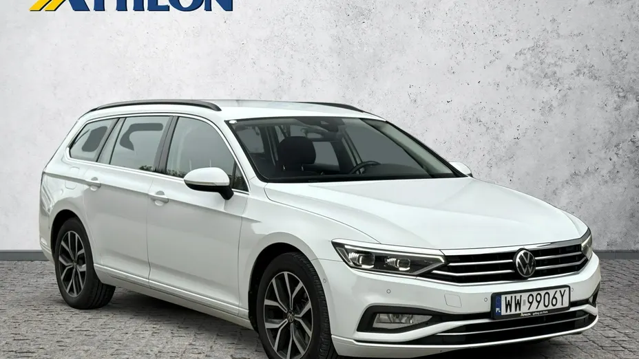VOLKSWAGEN Passat -