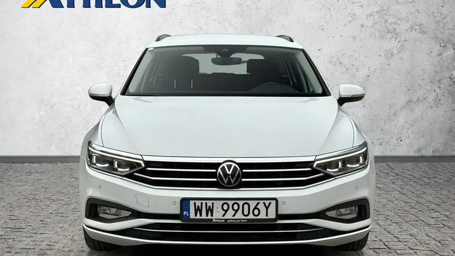 VOLKSWAGEN Passat -
