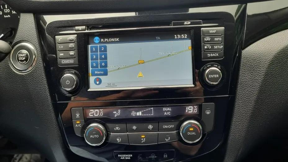 NISSAN Qashqai -