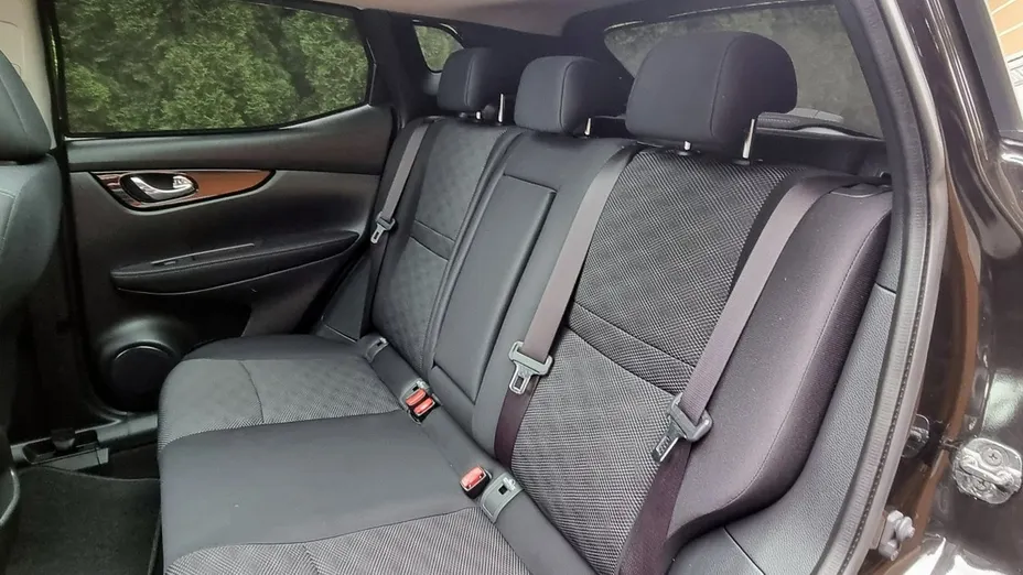 NISSAN Qashqai -