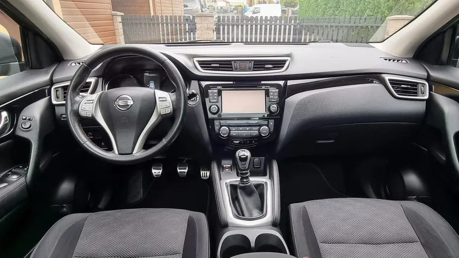 NISSAN Qashqai -