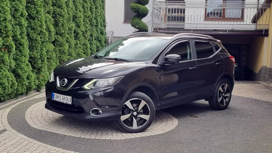 NISSAN Qashqai -