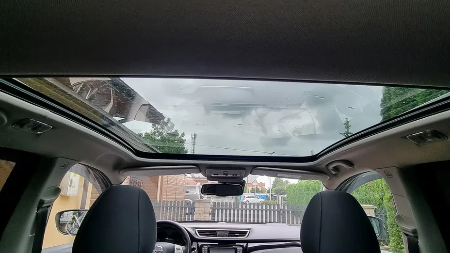 NISSAN Qashqai -