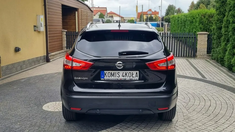 NISSAN Qashqai -