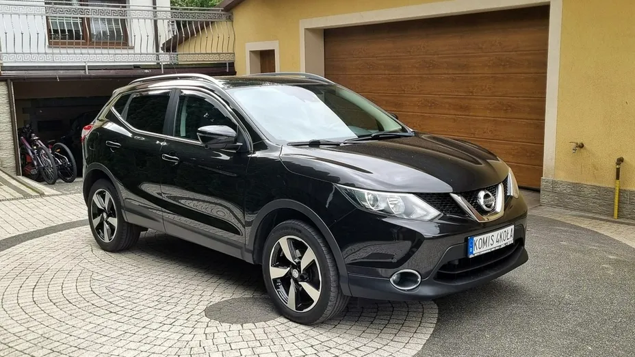 NISSAN Qashqai -