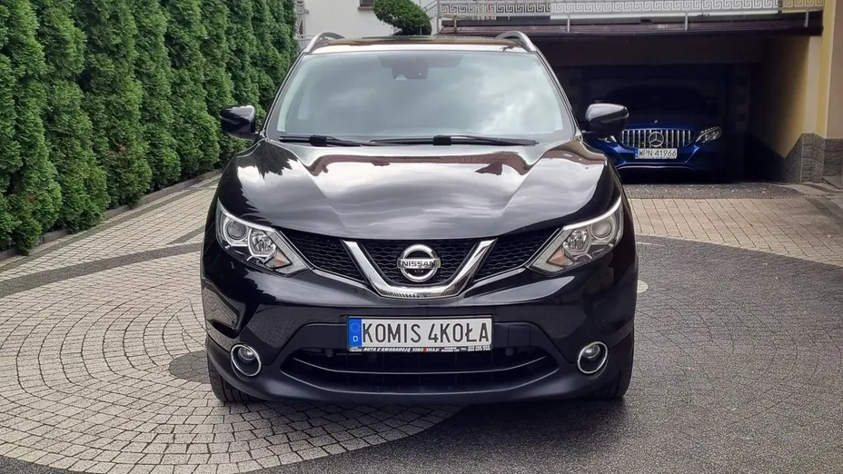 NISSAN Qashqai -